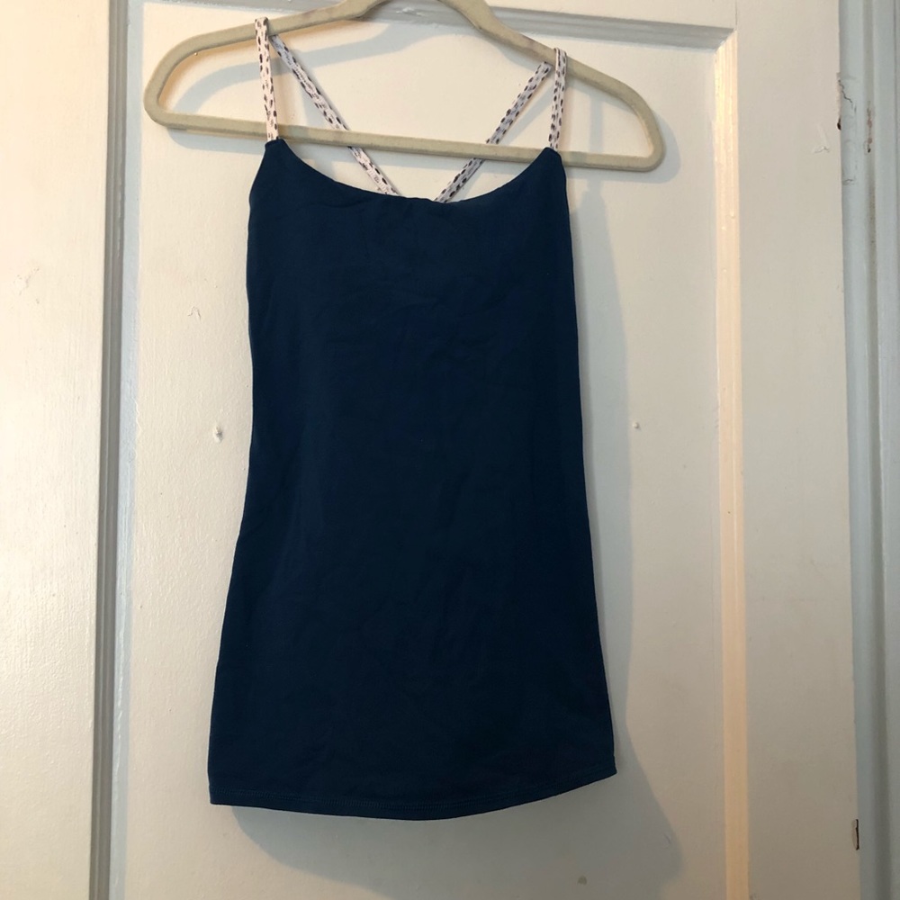 Lululemon tank Sz 6 ✨ Teal with contrast straps ✨